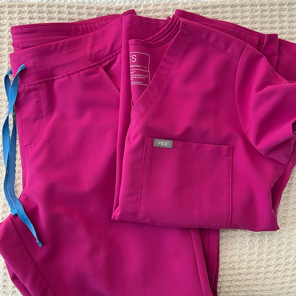 FIGS limited edition pink scrubs size S top, M bottoms